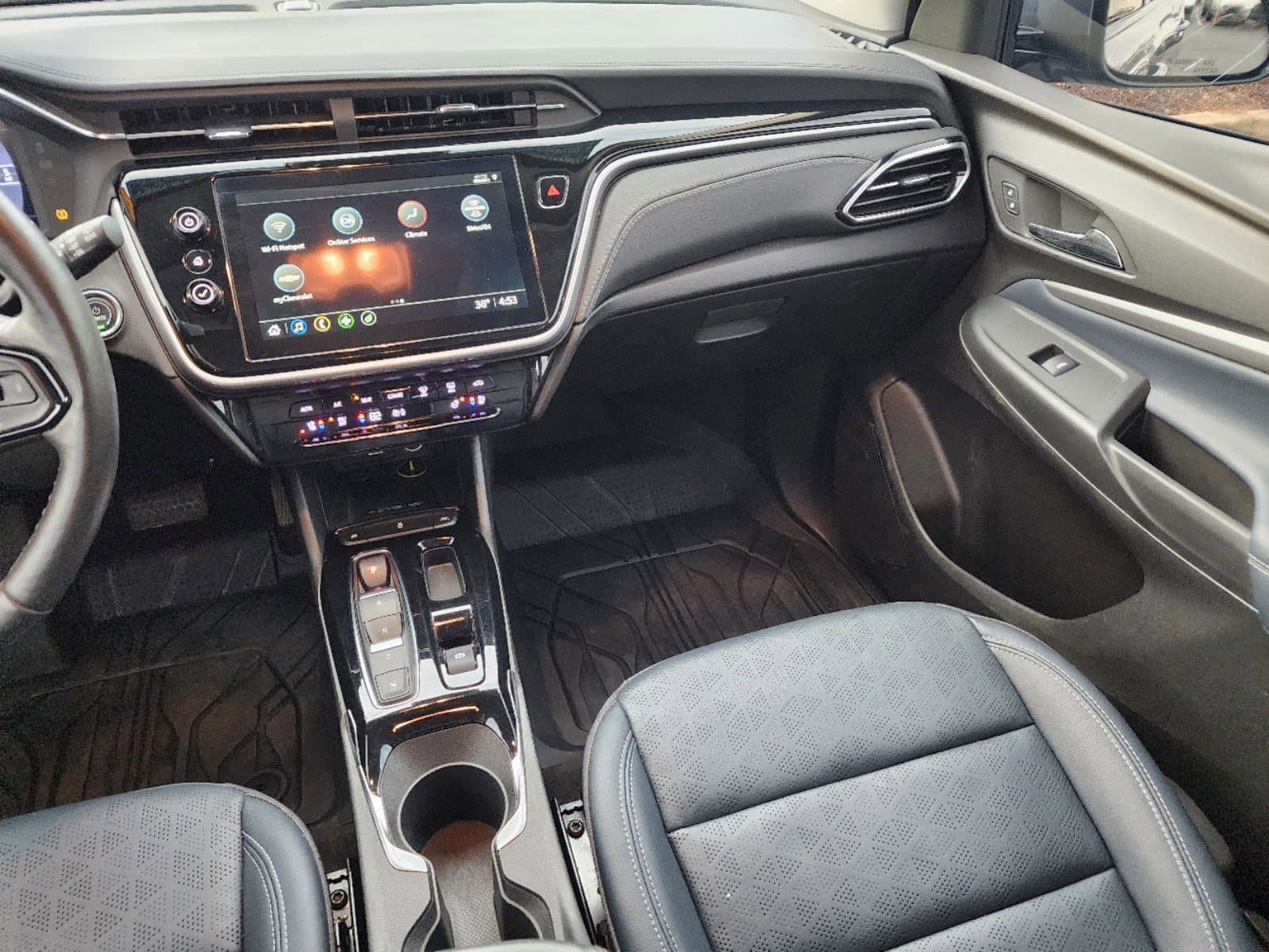 Vehicle photo 17