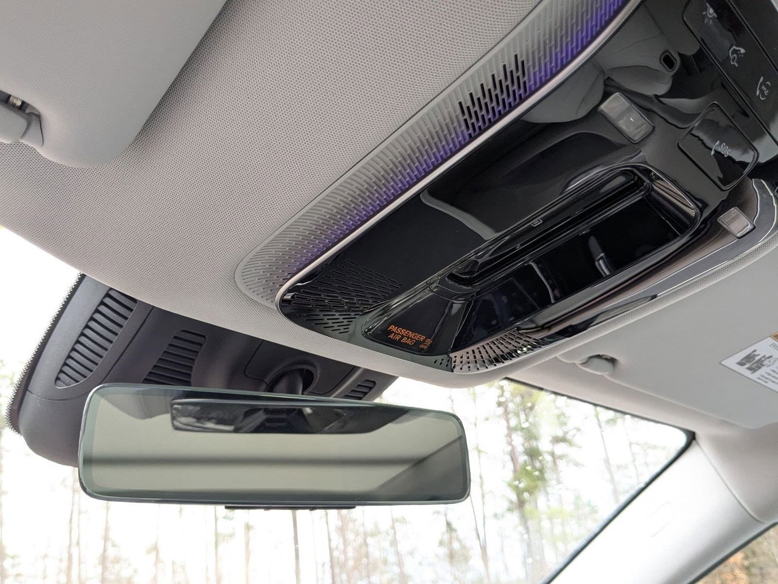 Vehicle photo 24