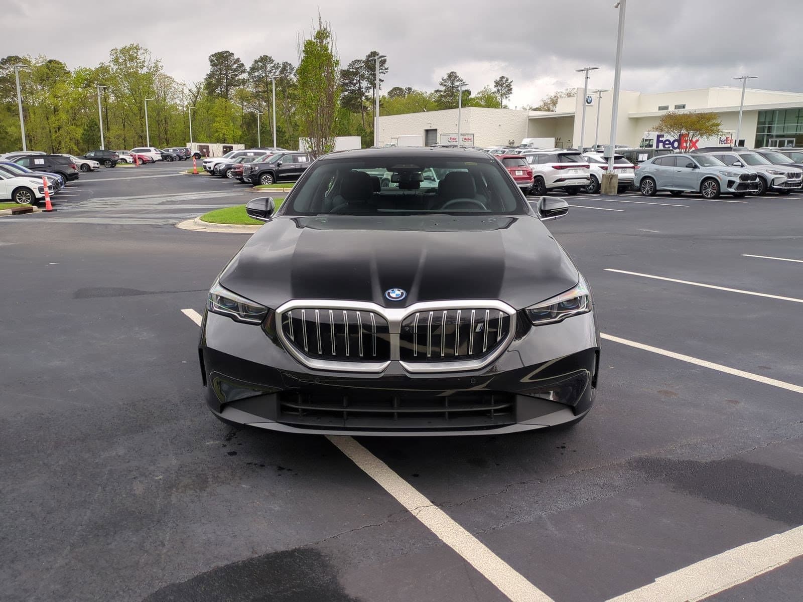 Vehicle photo 2