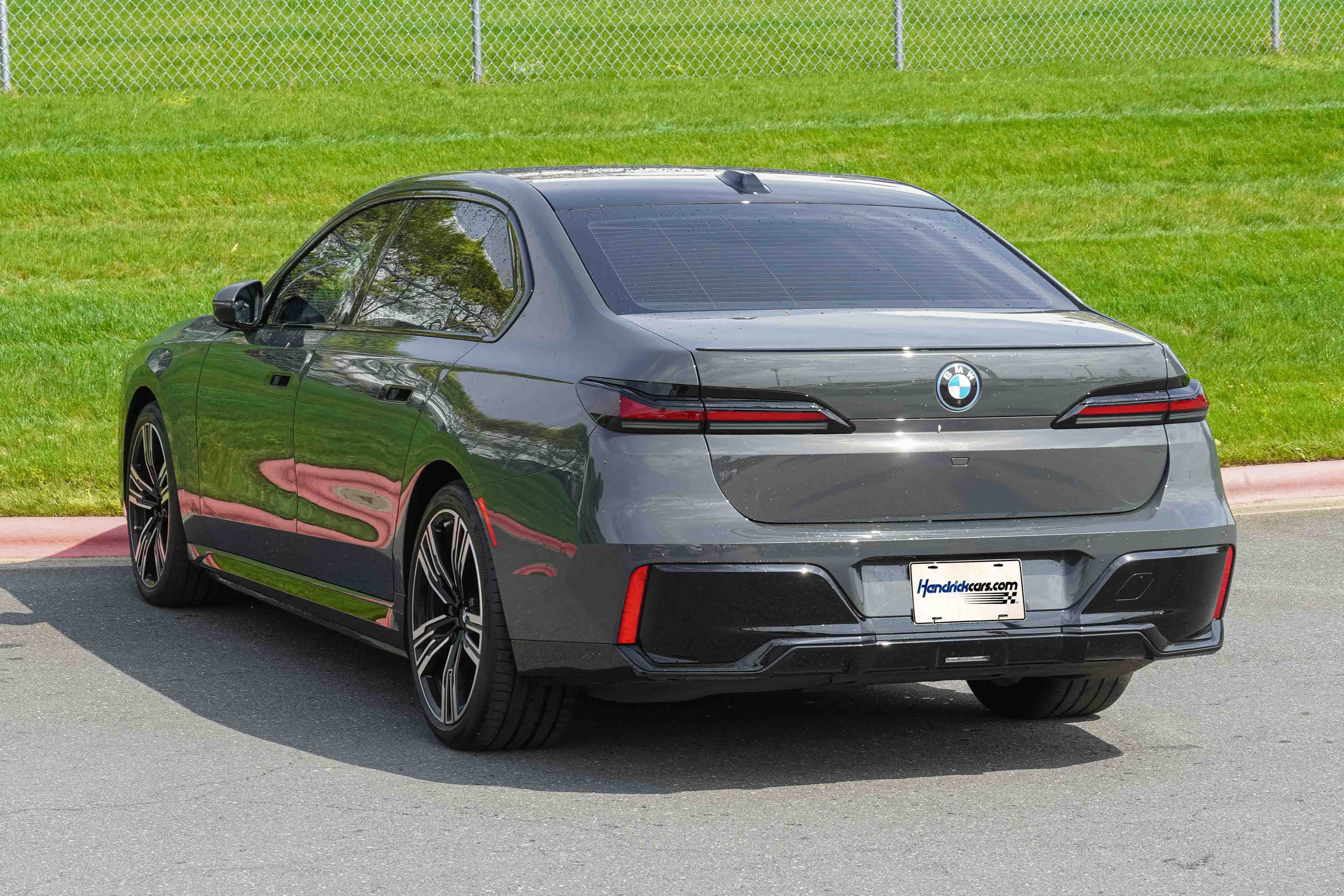 Vehicle photo 41
