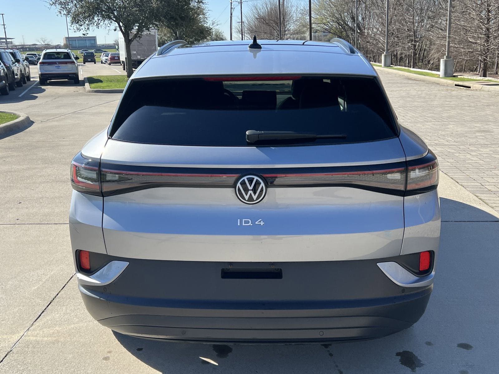 Vehicle photo 8