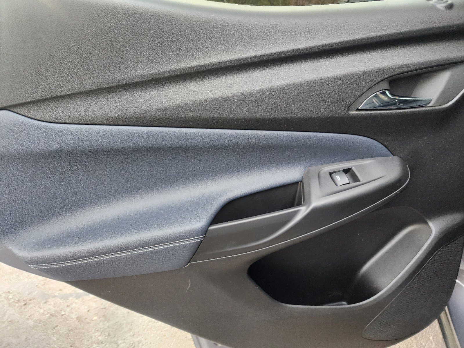 Vehicle photo 14