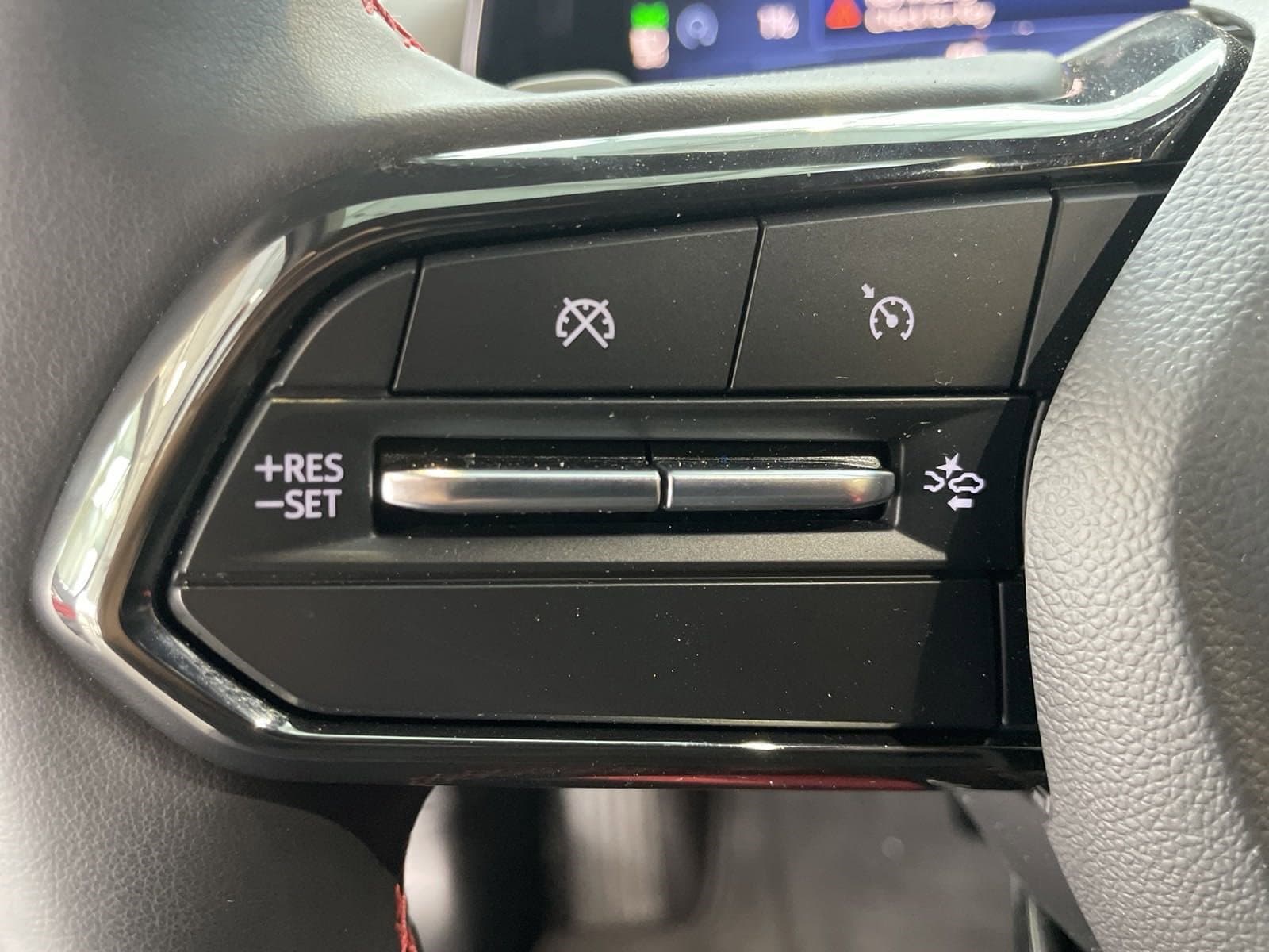 Vehicle photo 17