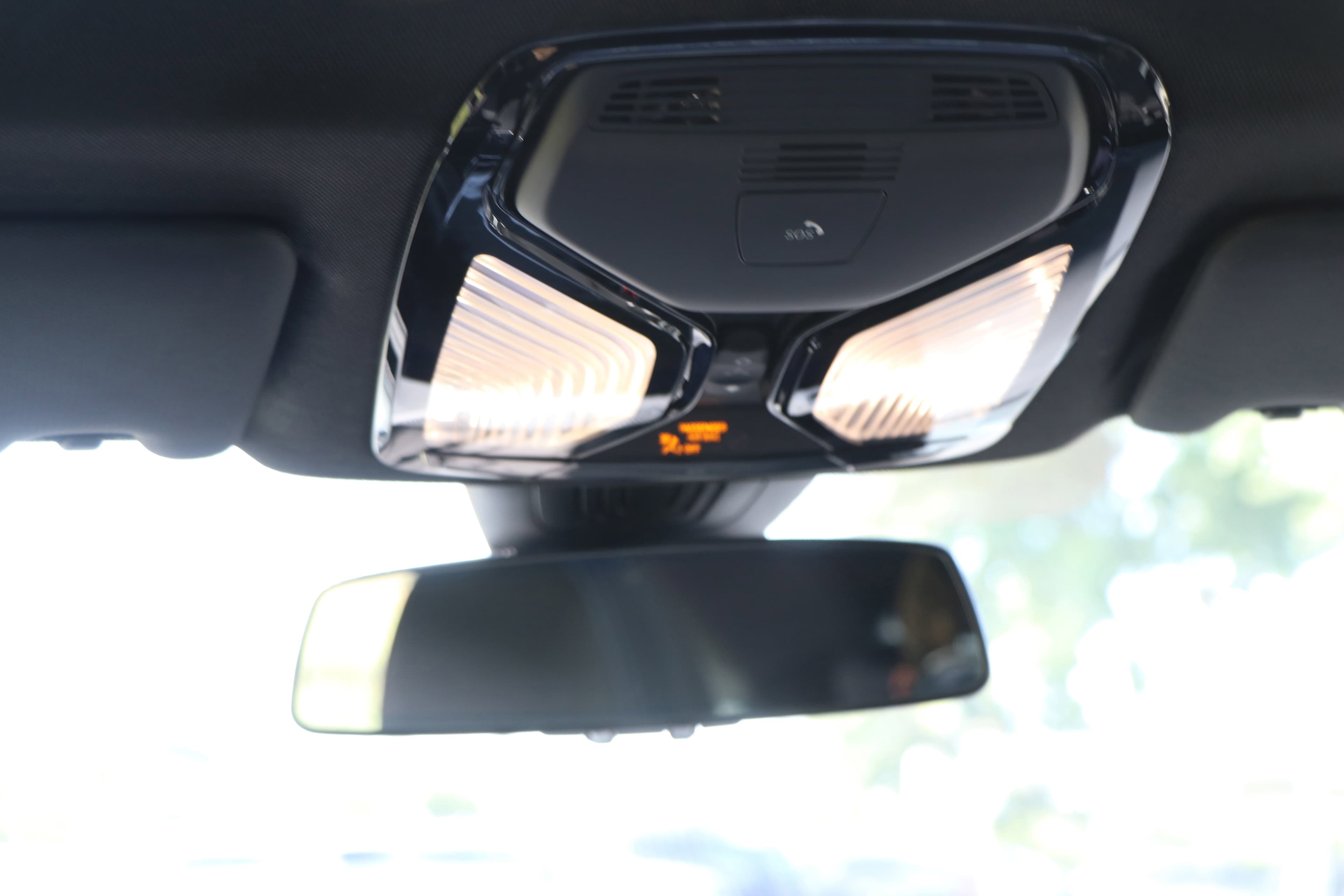 Vehicle photo 29