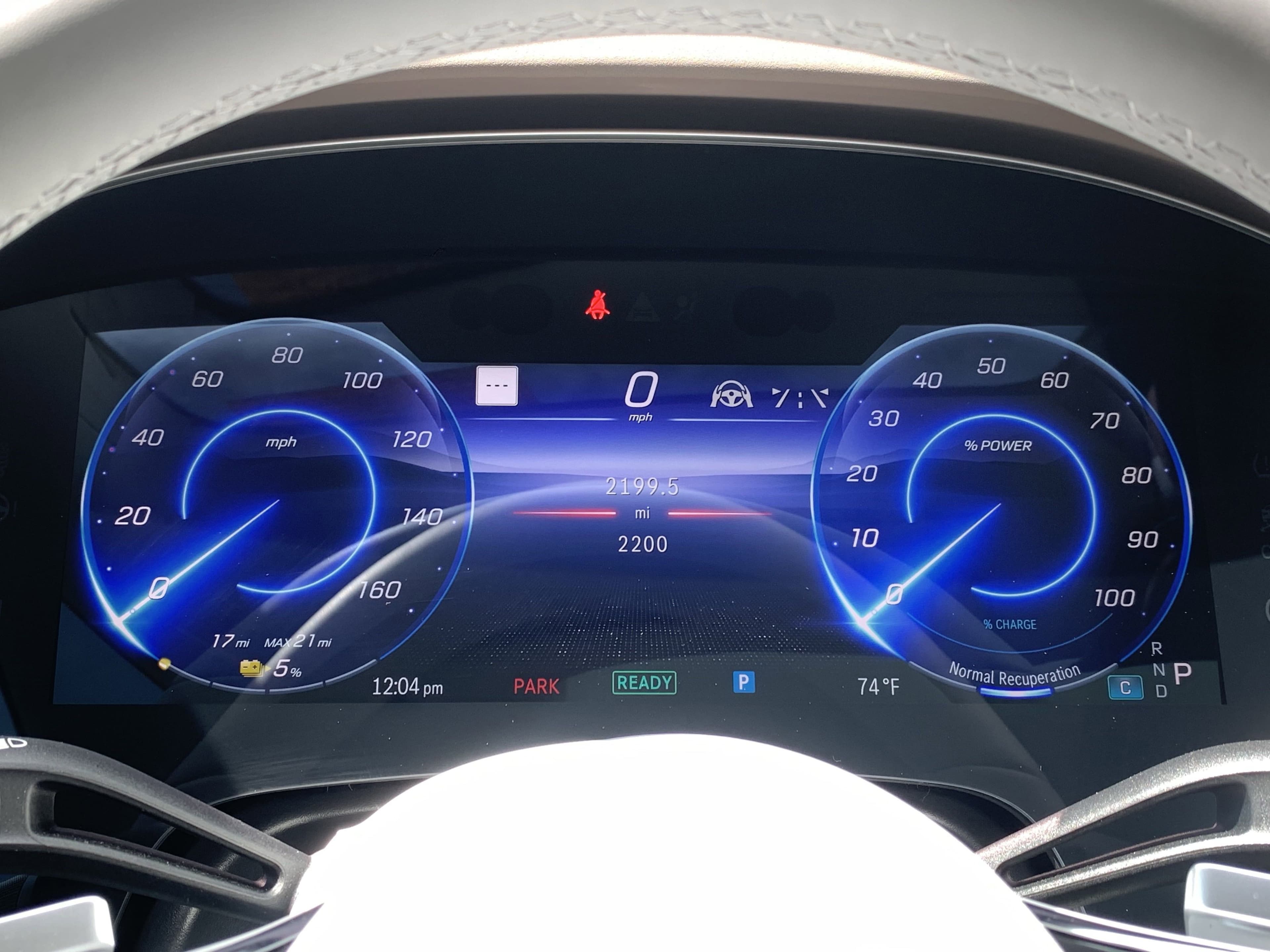 Vehicle photo 19