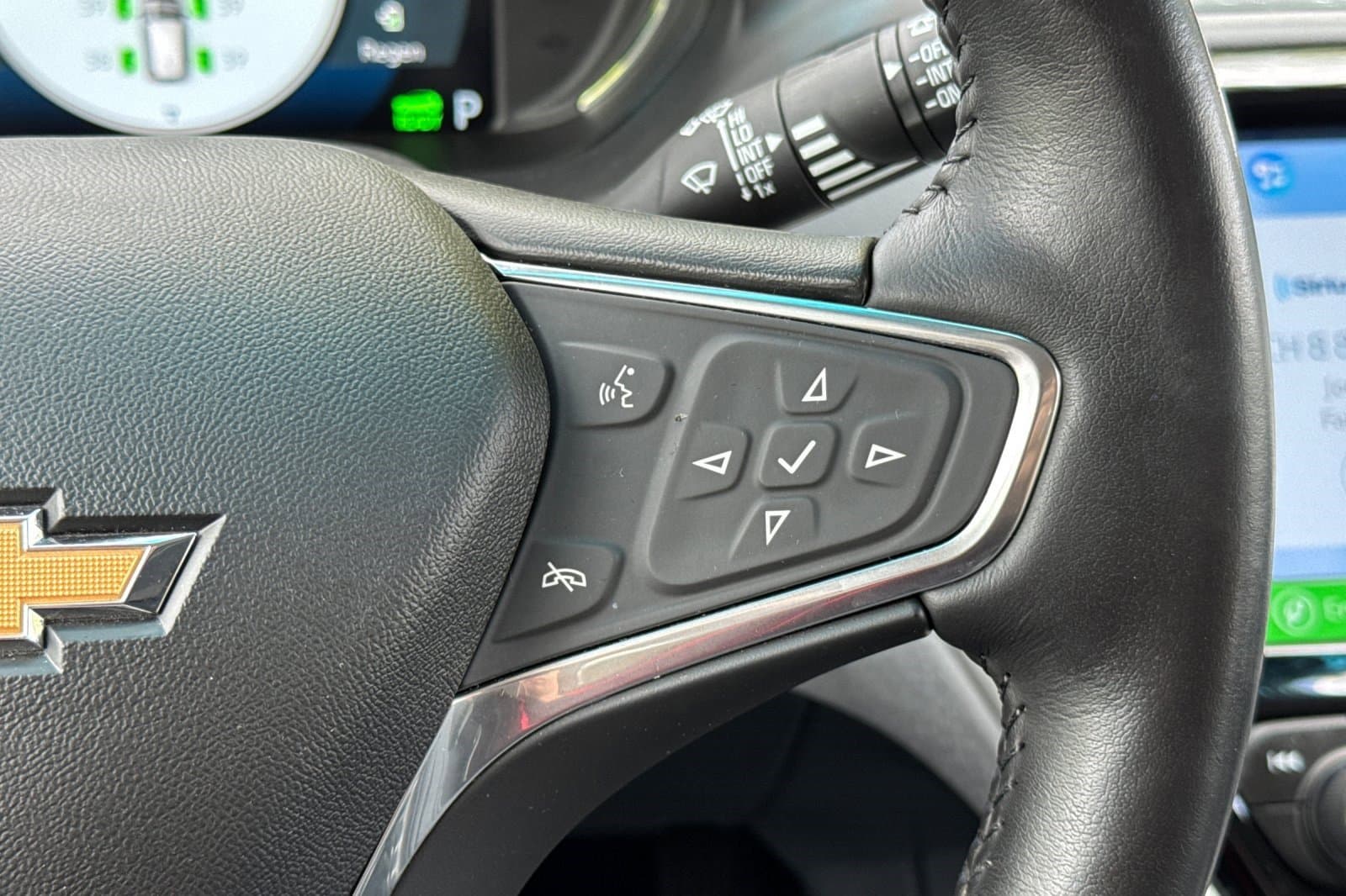 Vehicle photo 28