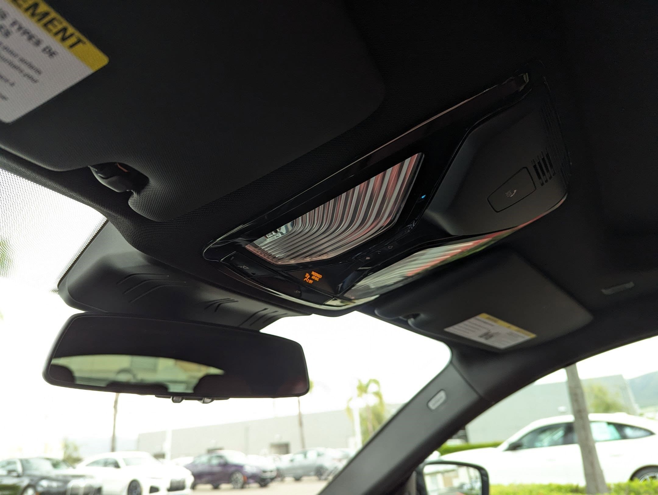 Vehicle photo 26