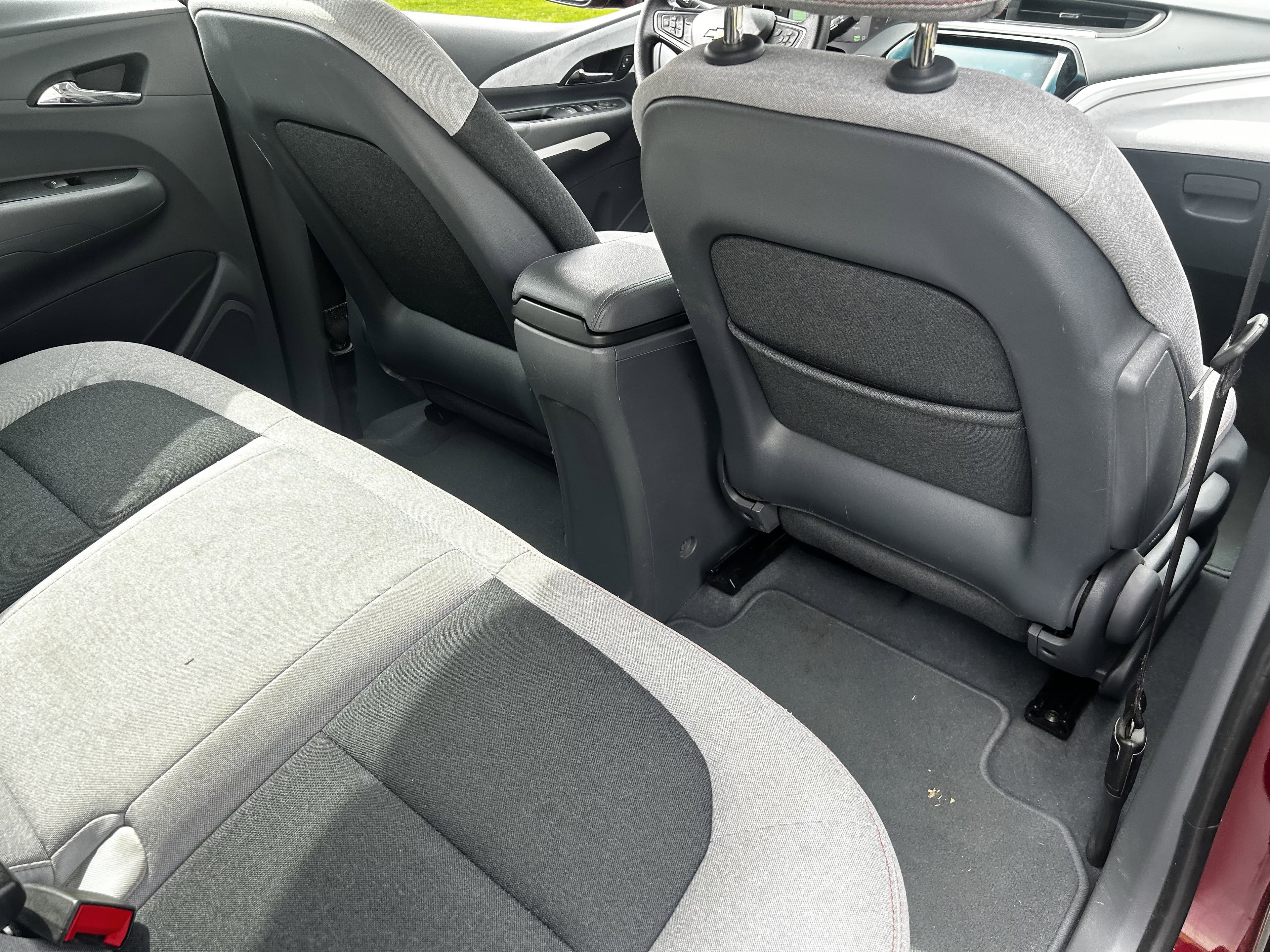 Vehicle photo 27