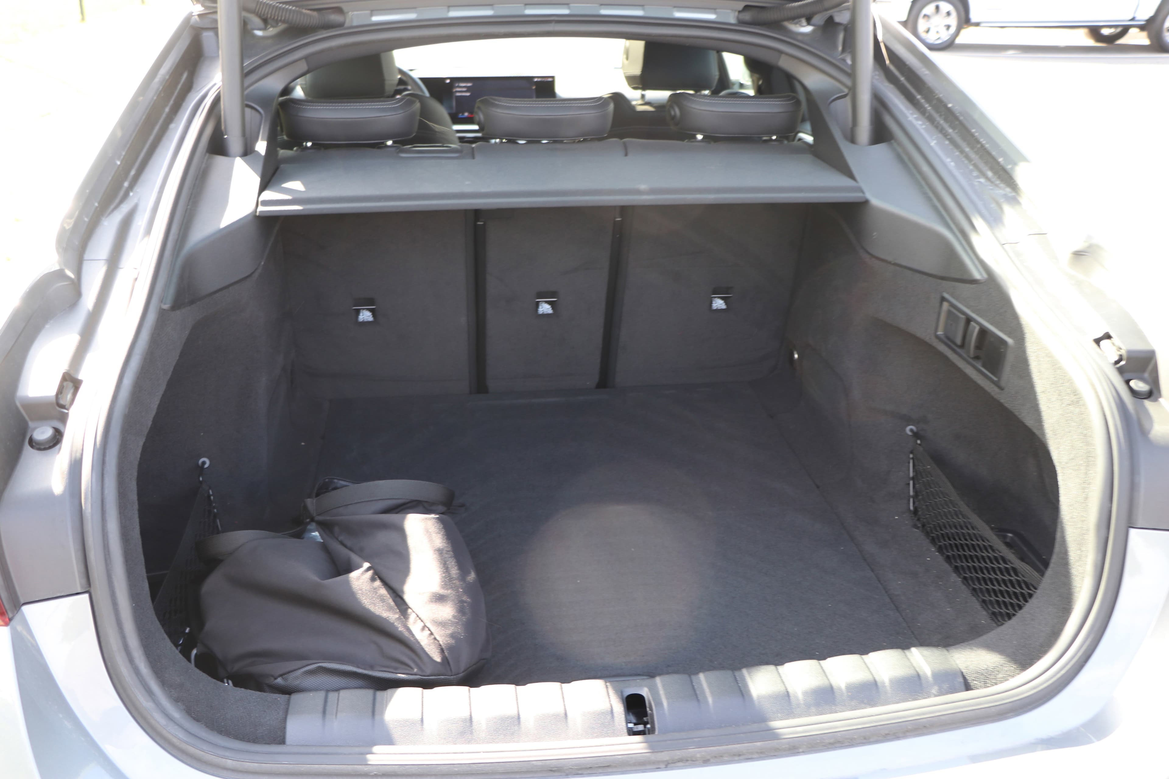 Vehicle photo 35