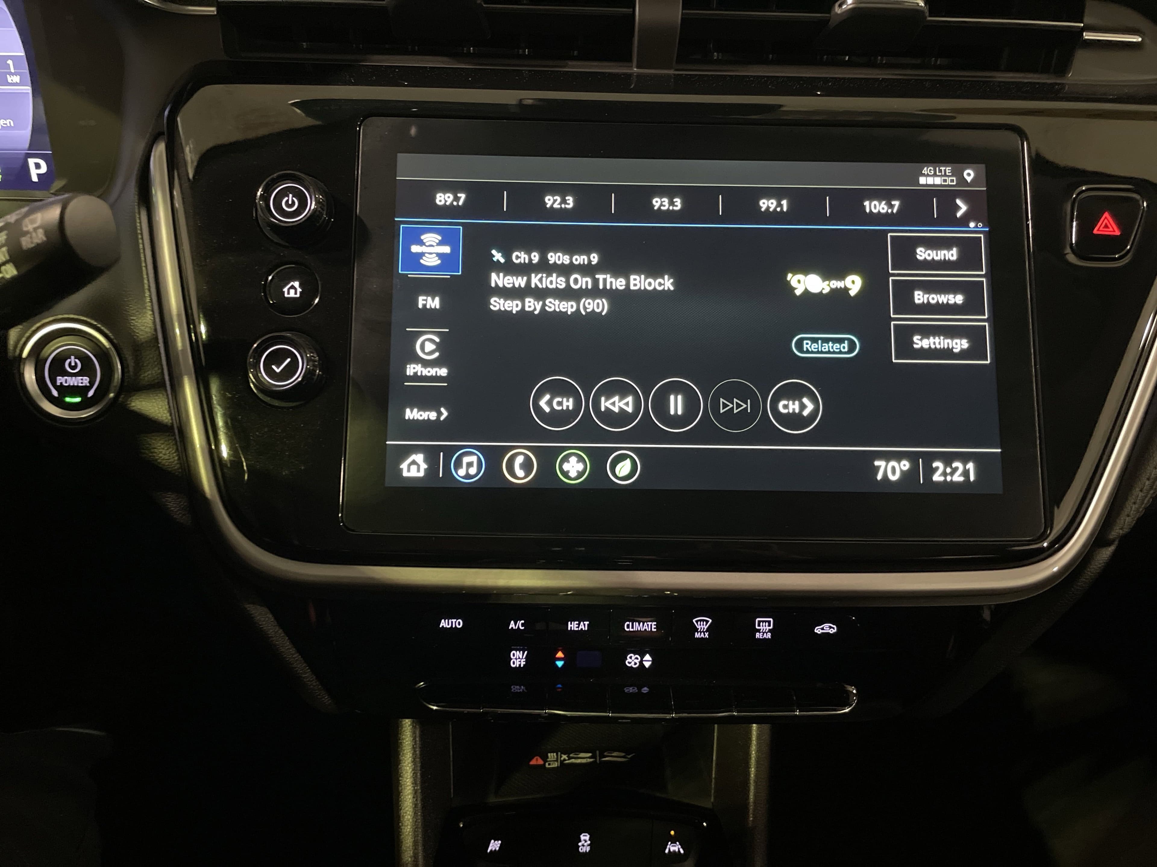 Vehicle photo 21