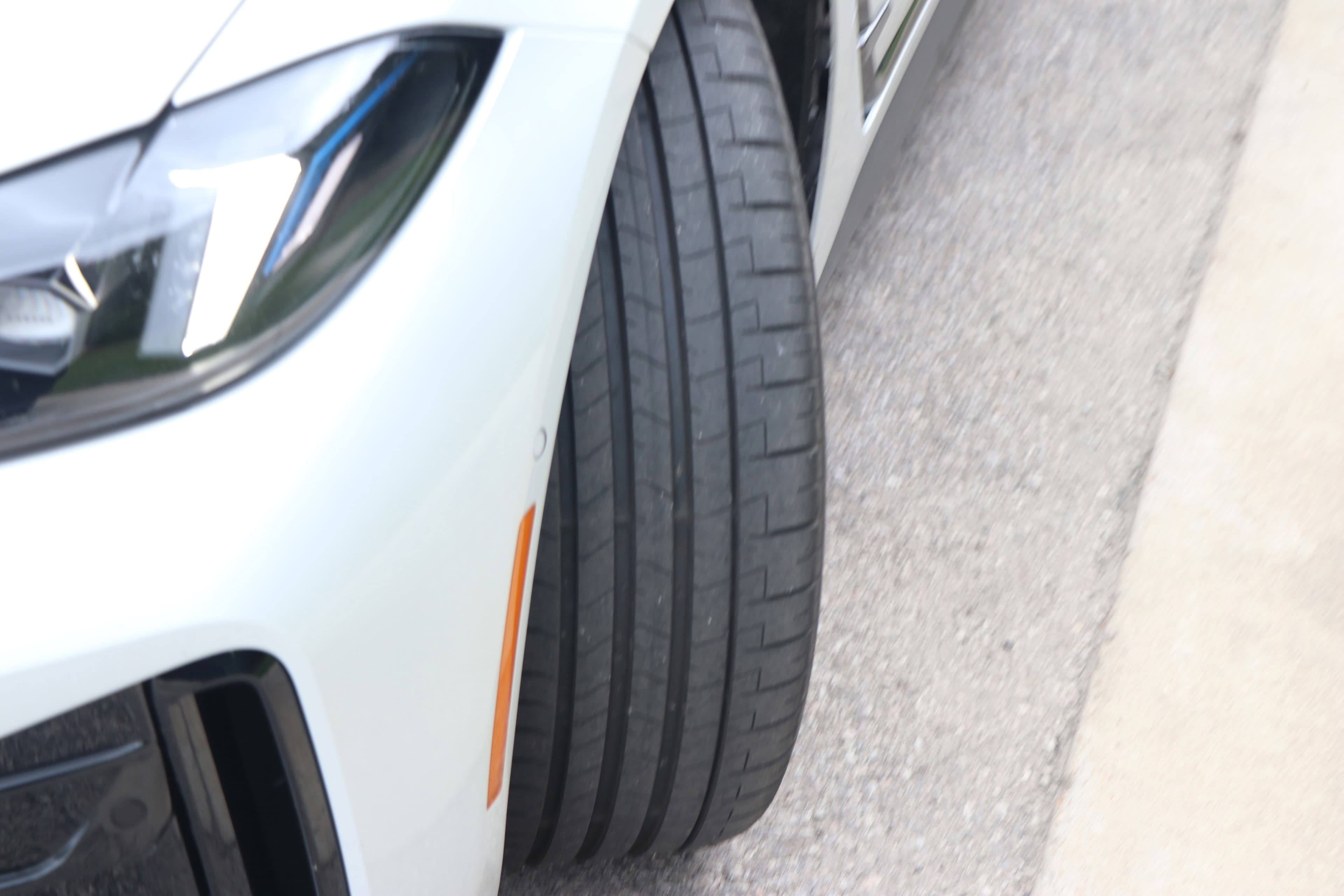 Vehicle photo 5