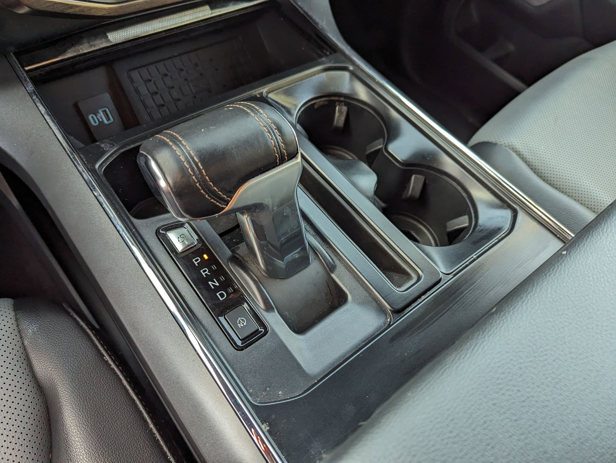 Vehicle photo 23