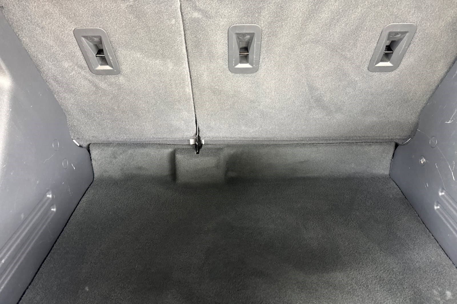 Vehicle photo 16