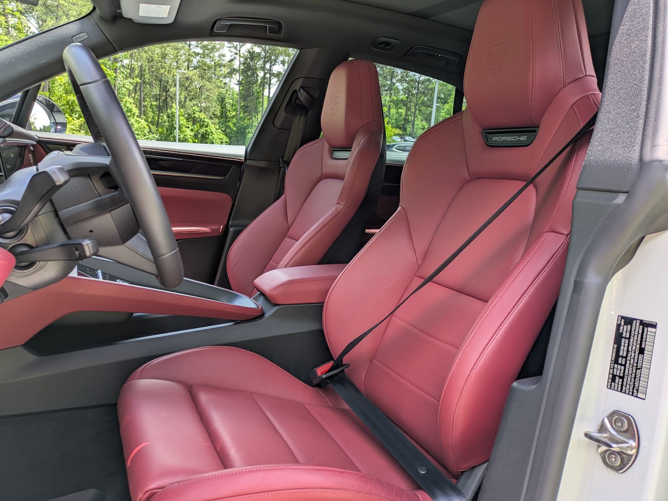 Vehicle photo 4