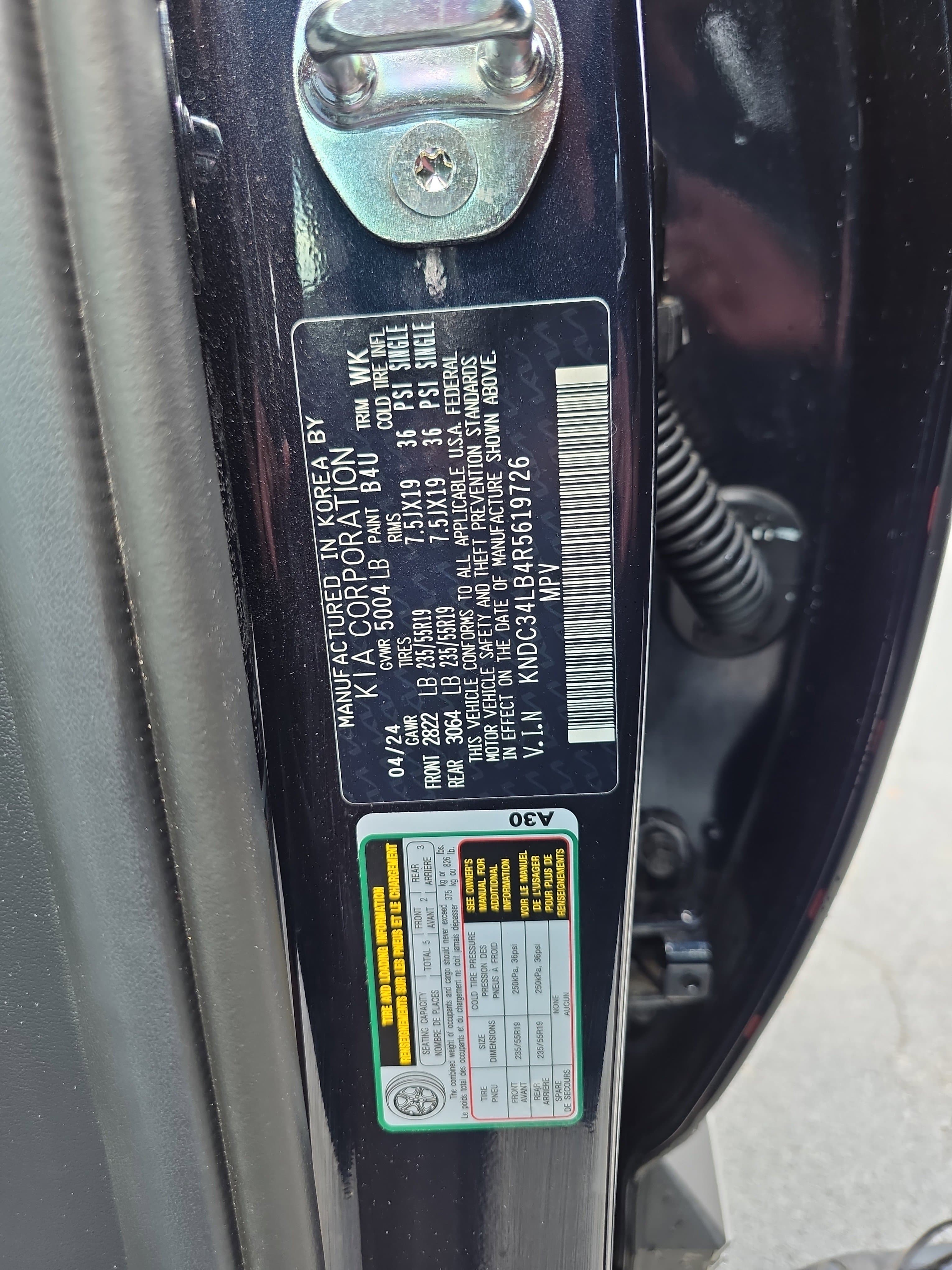 Vehicle photo 32