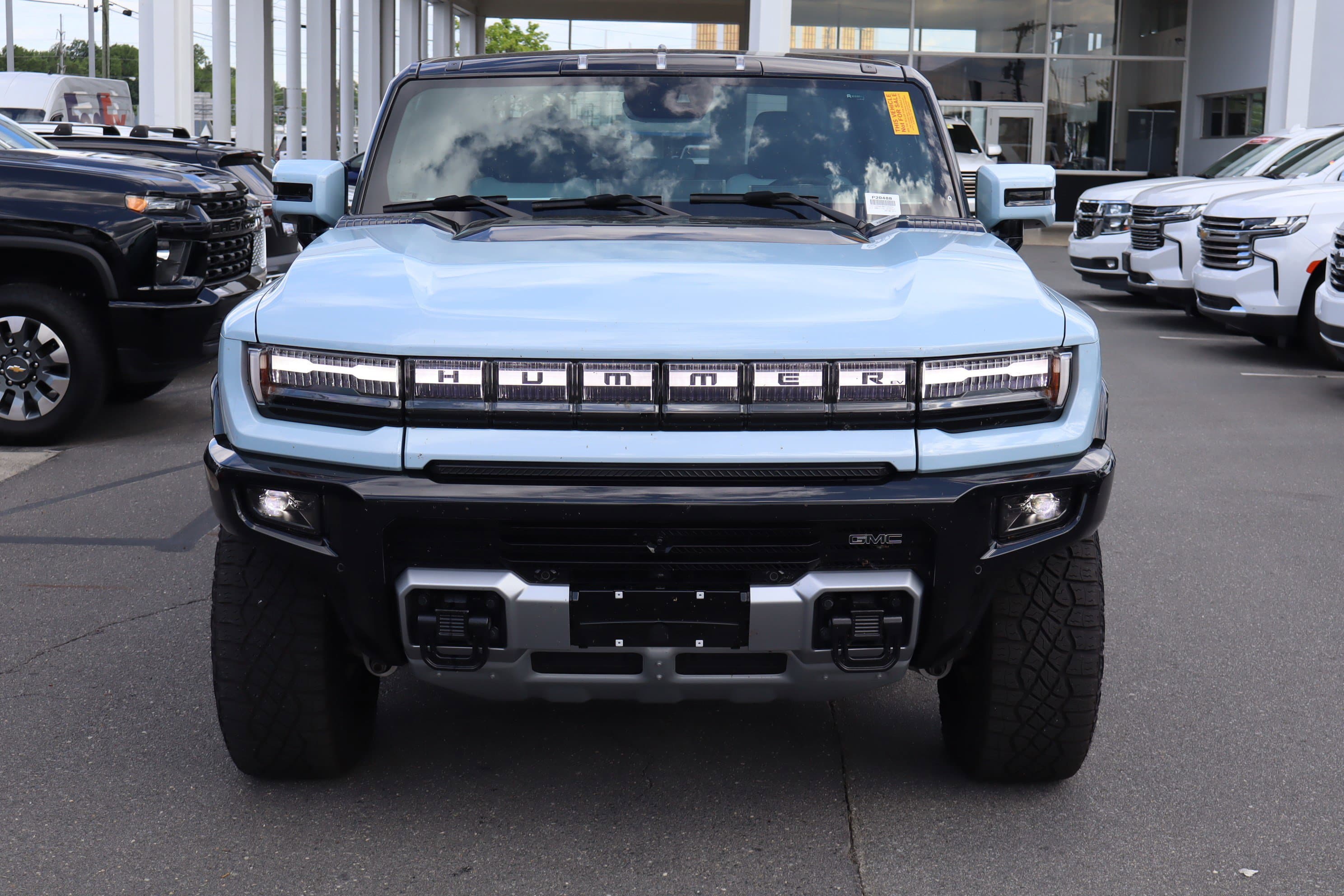 Vehicle photo 2