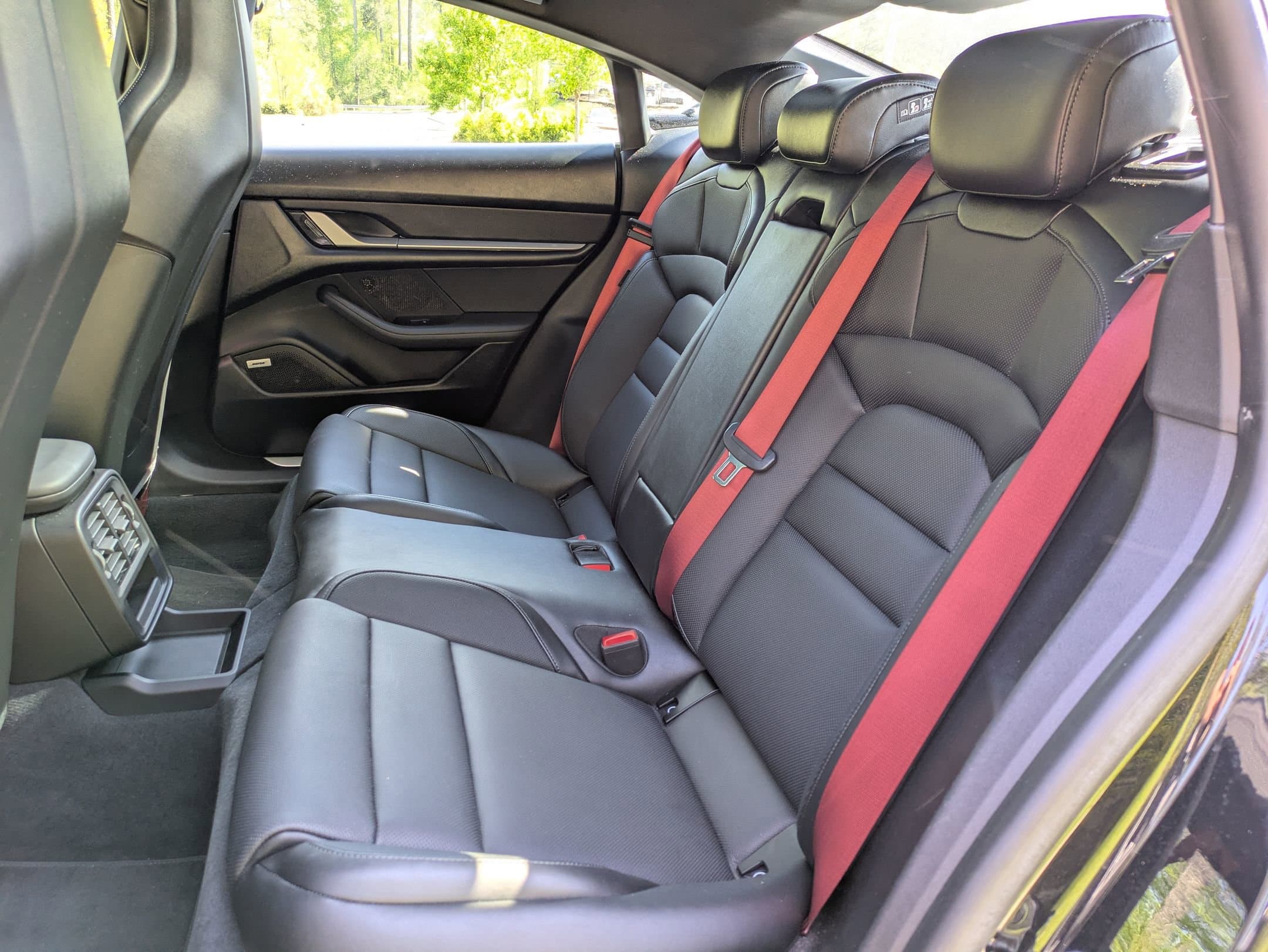 Vehicle photo 19
