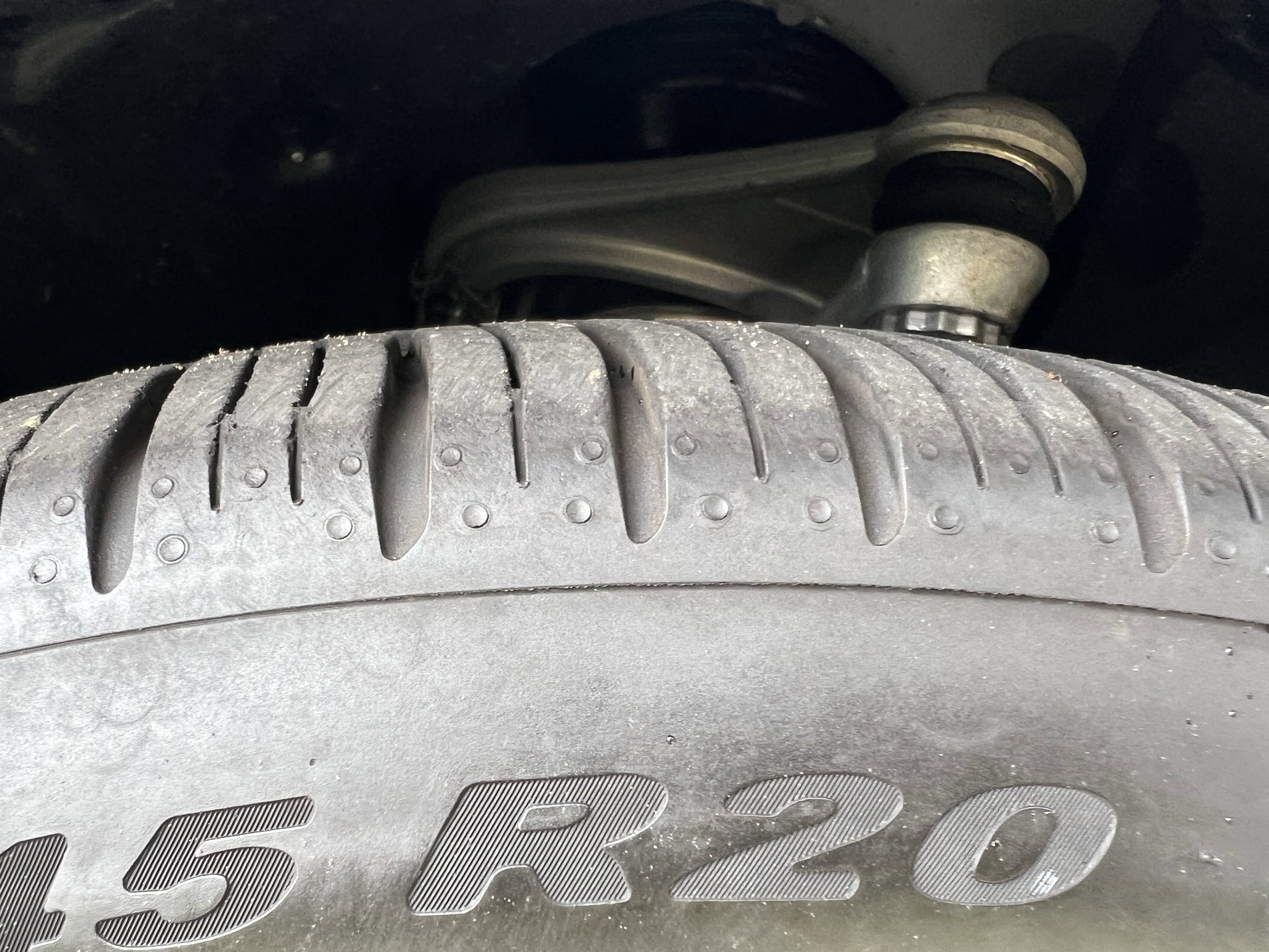 Vehicle photo 10