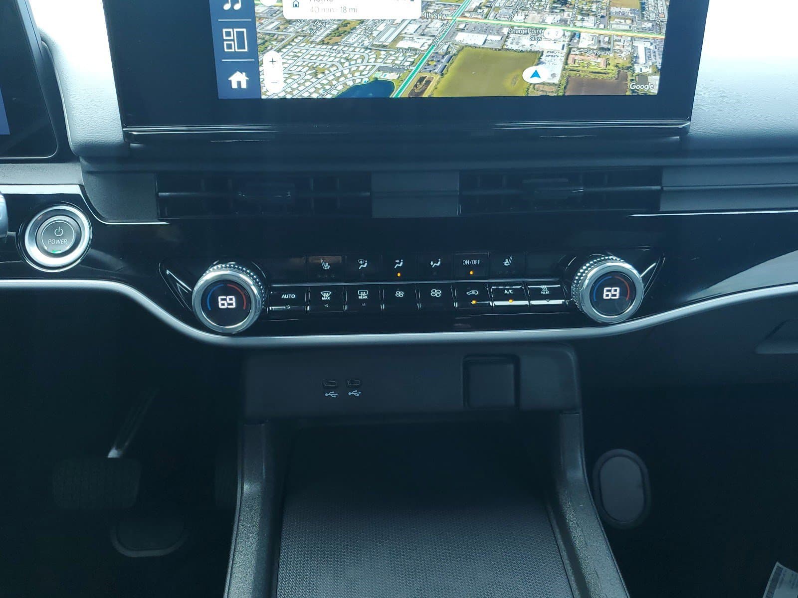 Vehicle photo 29