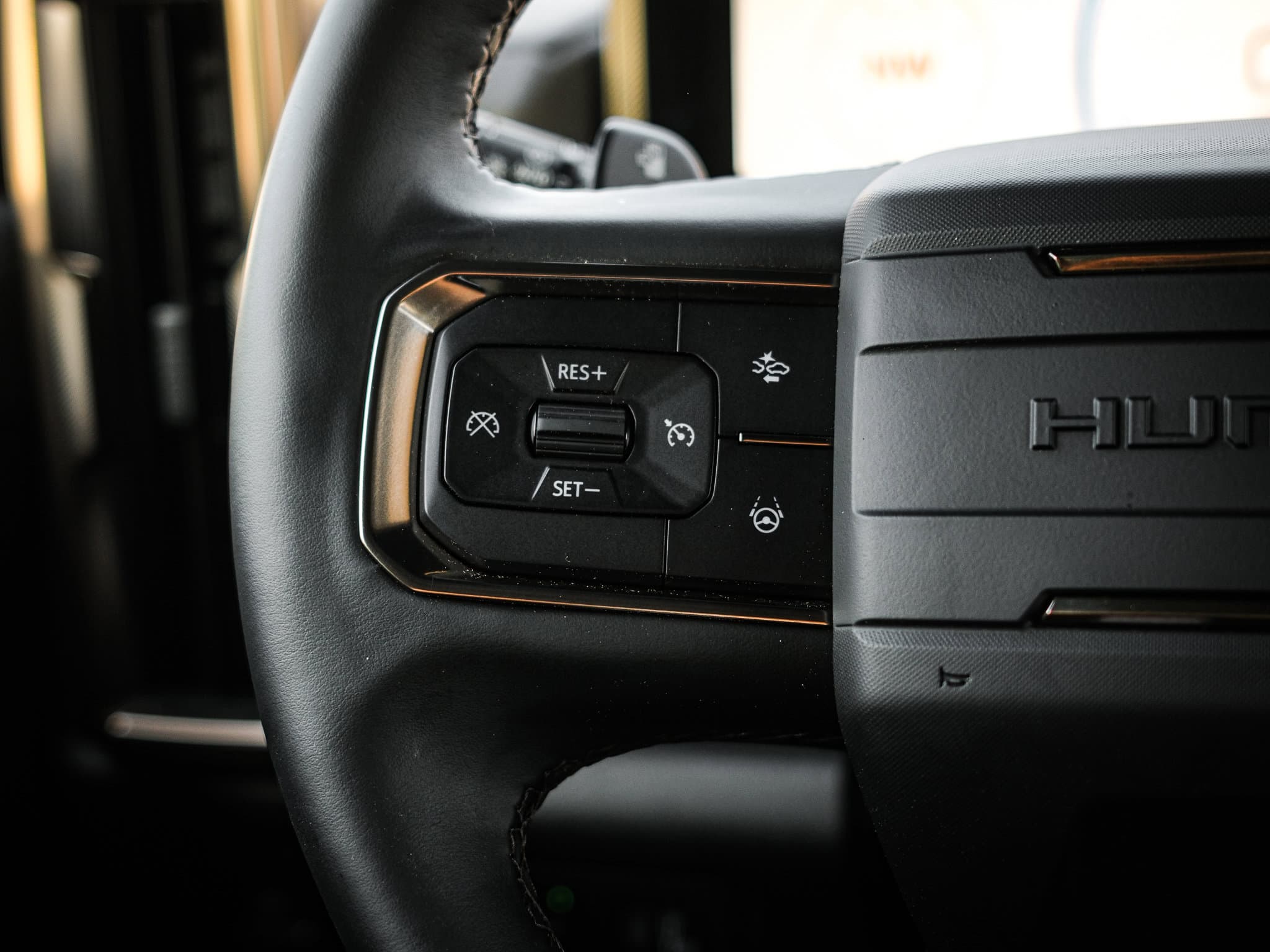Vehicle photo 17