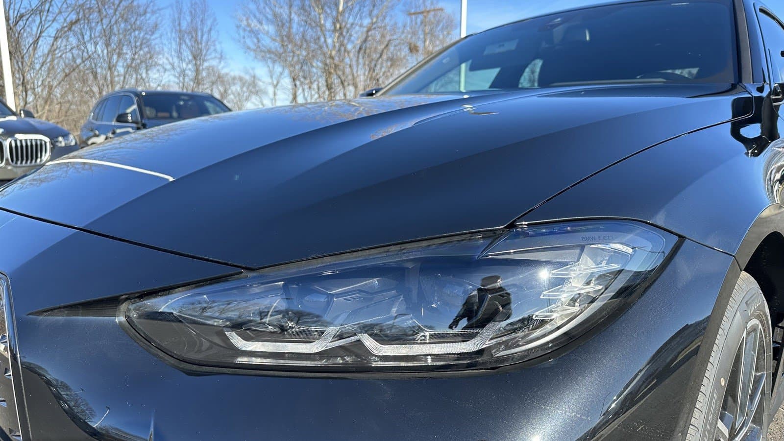 Vehicle photo 4
