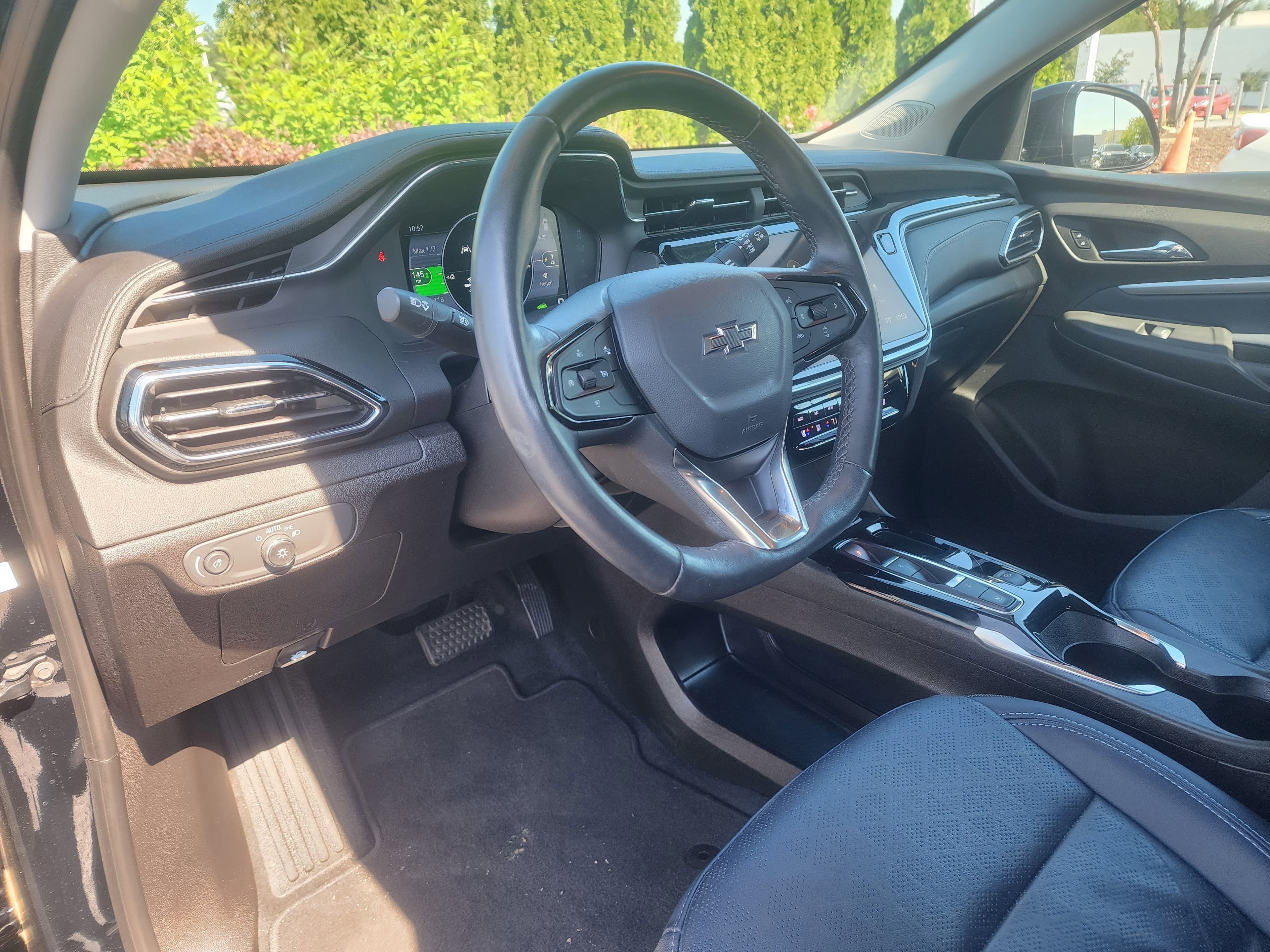 Vehicle photo 20