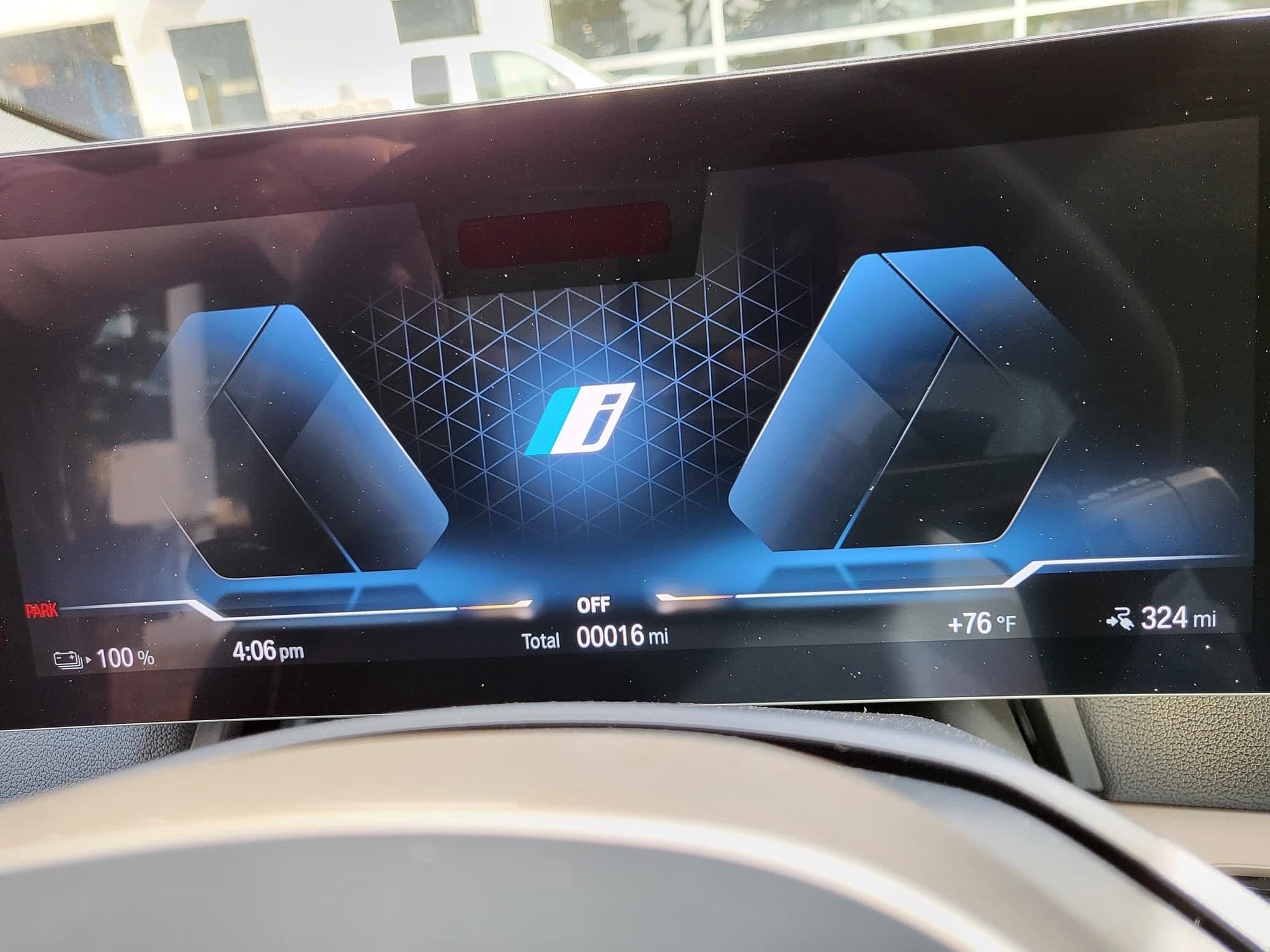 Vehicle photo 2