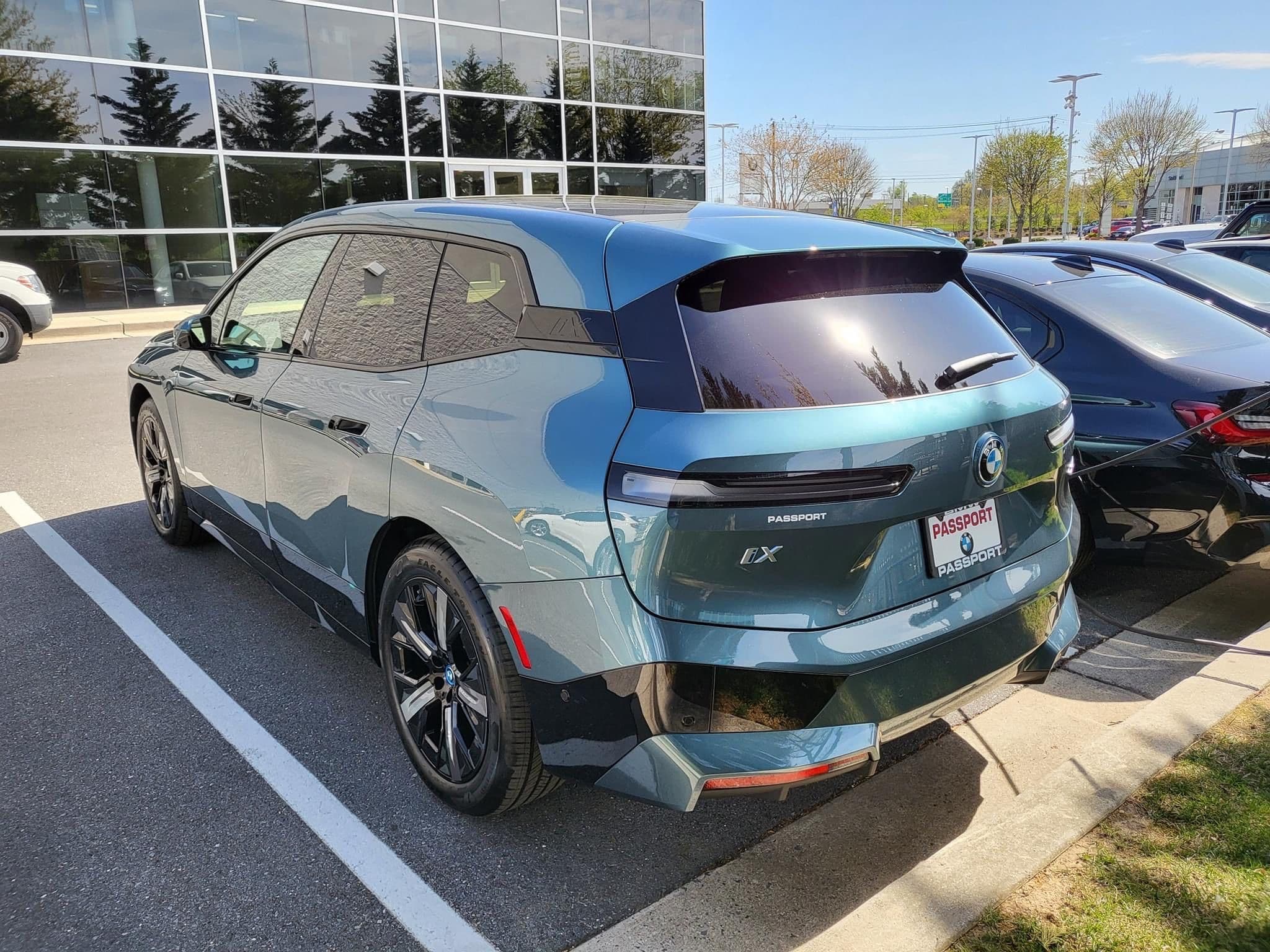 Vehicle photo 8
