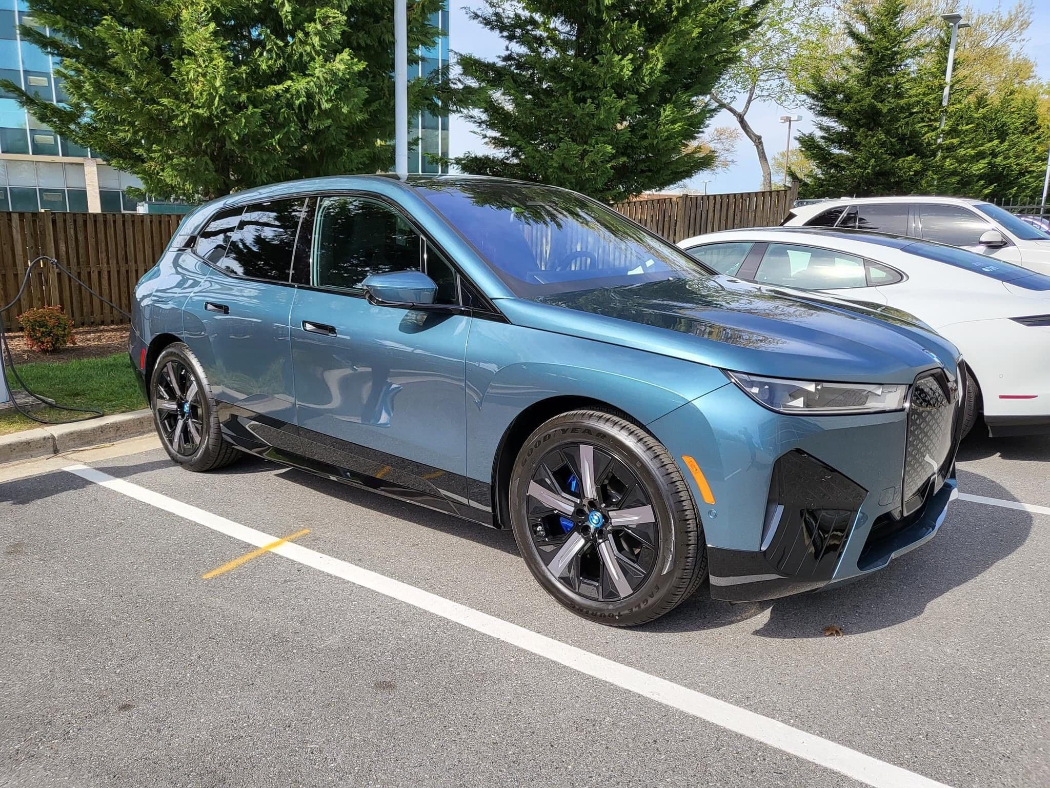 Vehicle photo 1