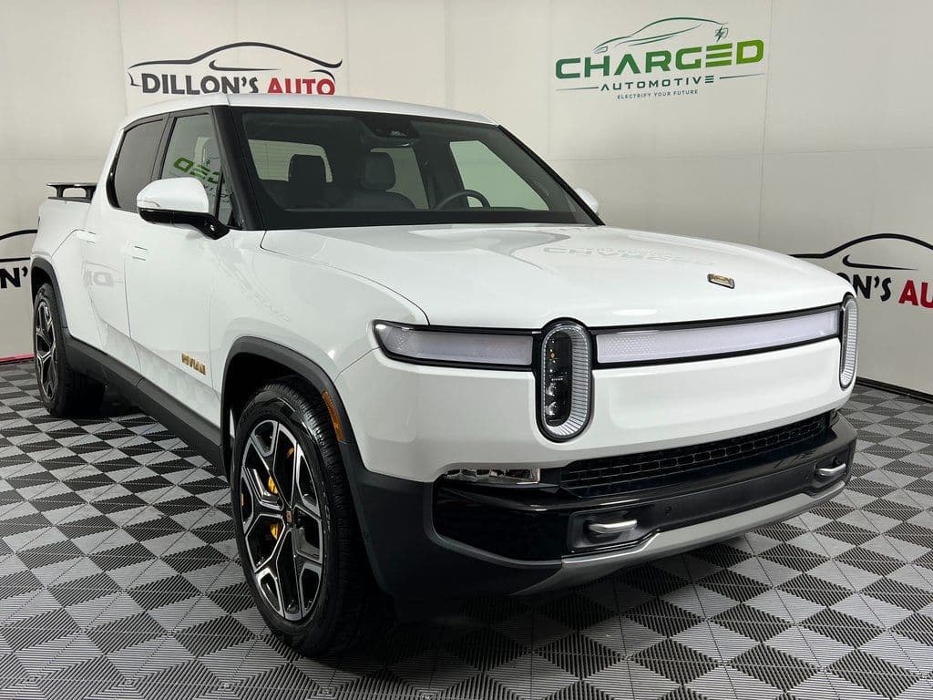 Vehicle photo 26