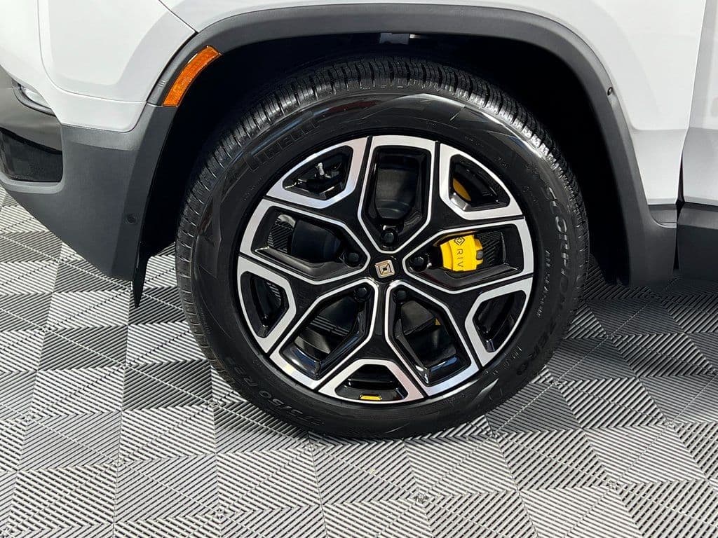 Vehicle photo 39